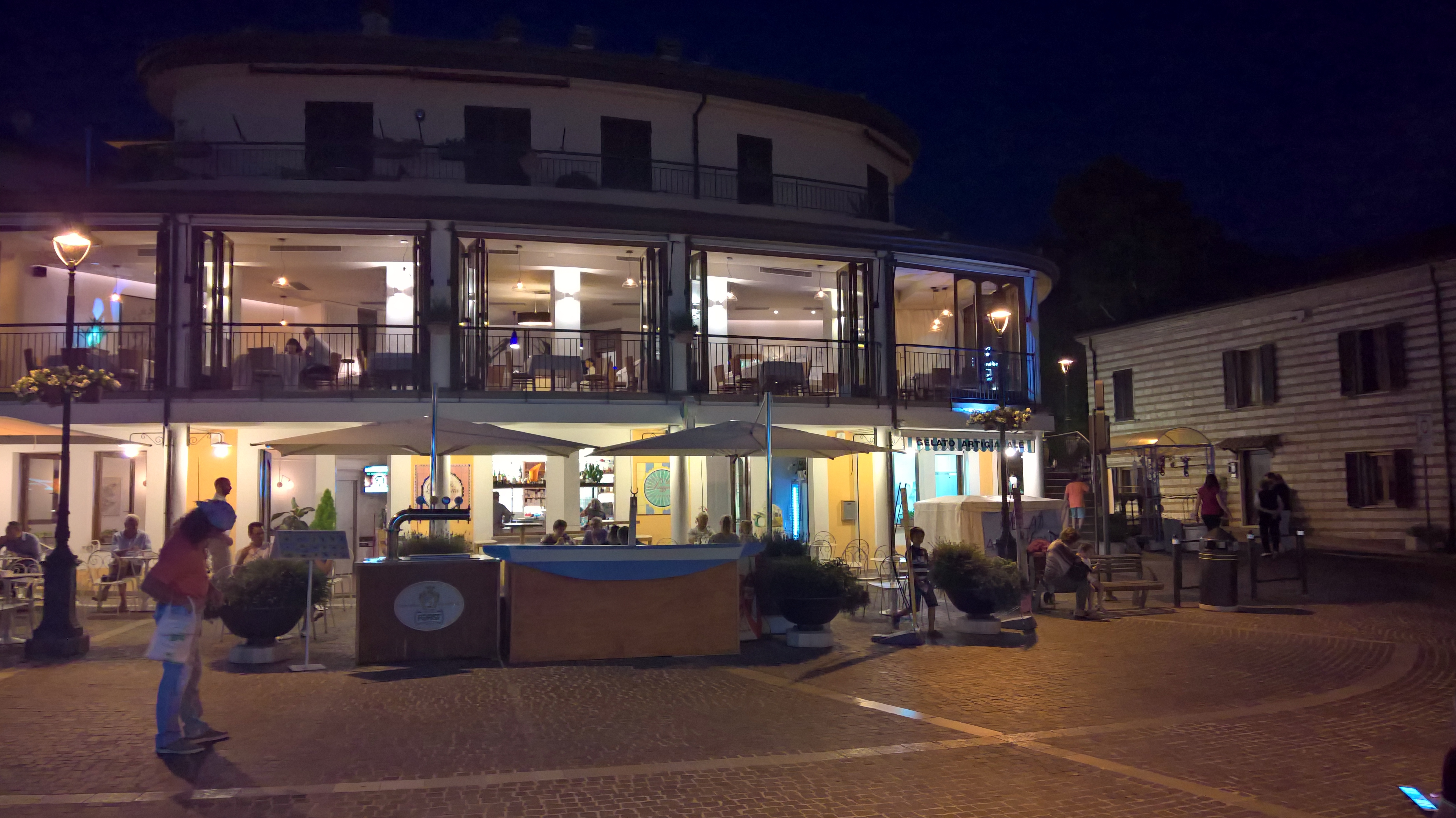 WP 20170615 21 41 38 Rich